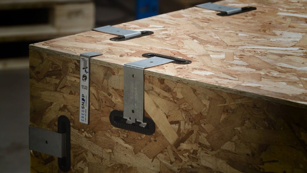 Video Thumbnail: Creosnap : la caisse en bois intelligente assemblée sans clous ni vis